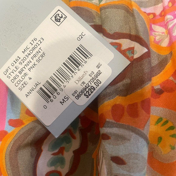 NWT Antonio Melani Brynn Pink Scarf Floral Mock Neck Dress Size 4 - Picture 4 of 6